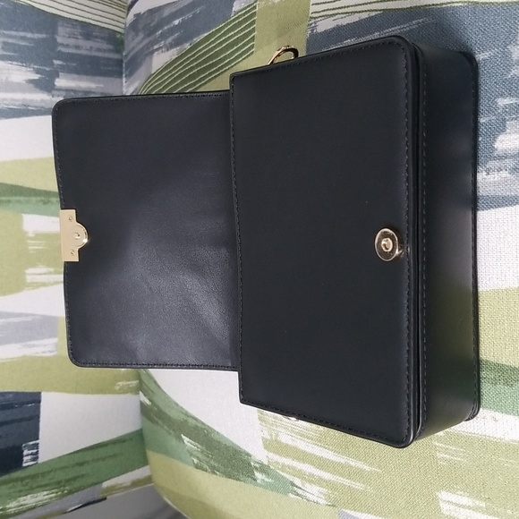 Michael Kors Cute Crossbody In Black With Light Gold Tone Hardware EUC - Picture 11 of 14